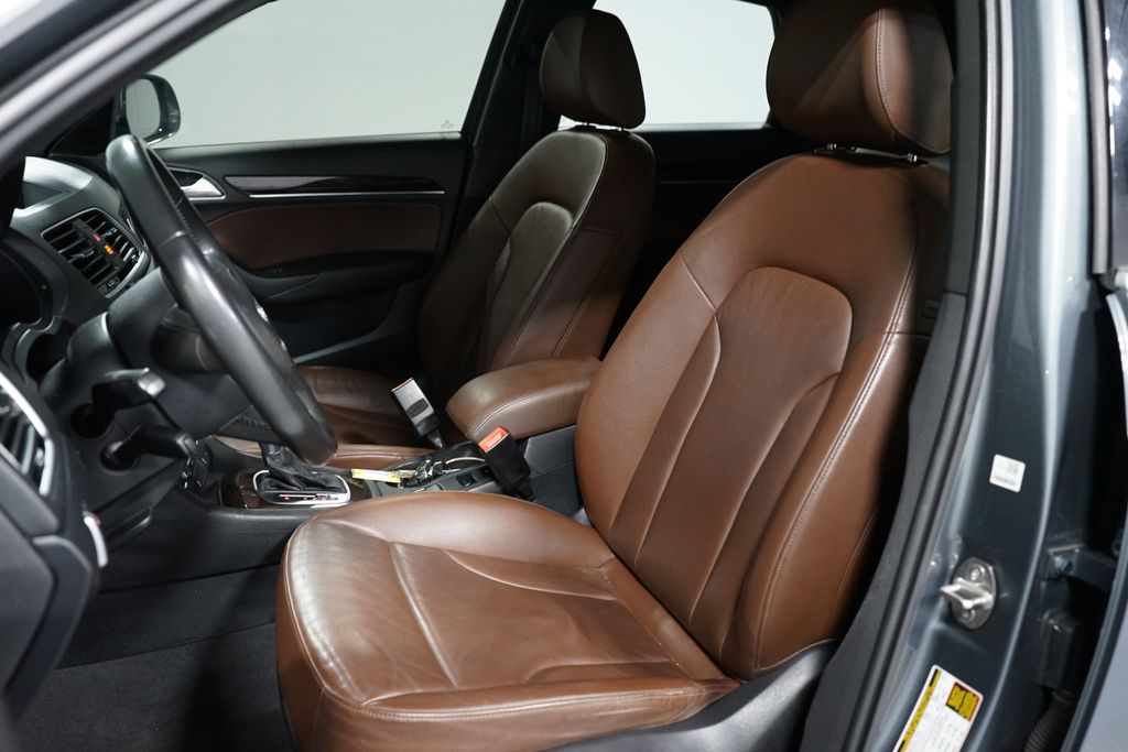 Thumbnail: 2016 Audi Q3 - 6