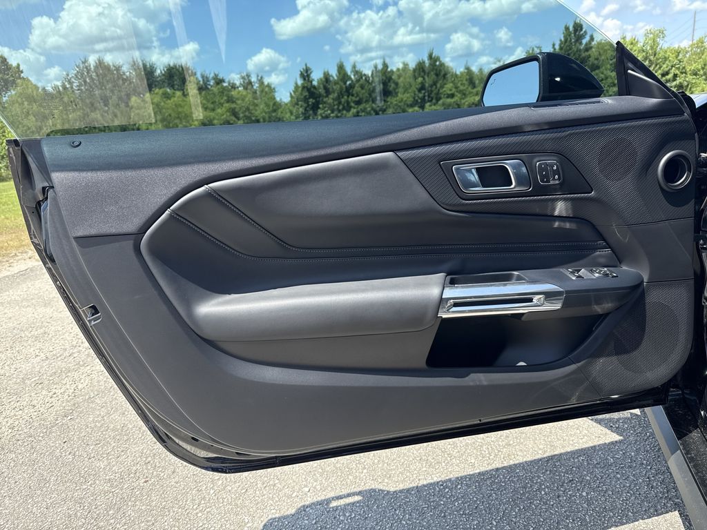 2025 Ford Mustang GT Premium - 9