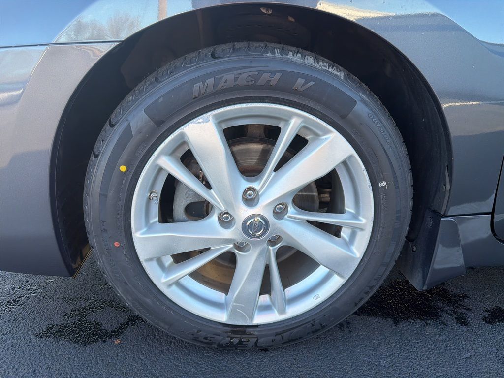 Thumbnail: 2013 Nissan Altima - 10