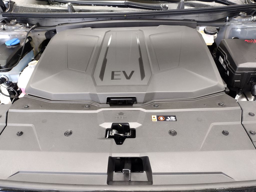 2025 Hyundai IONIQ 5 SE