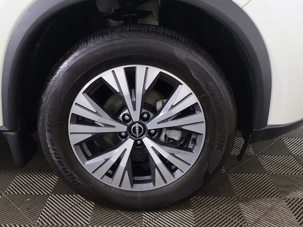 Used 2023 White Nissan SV image 24