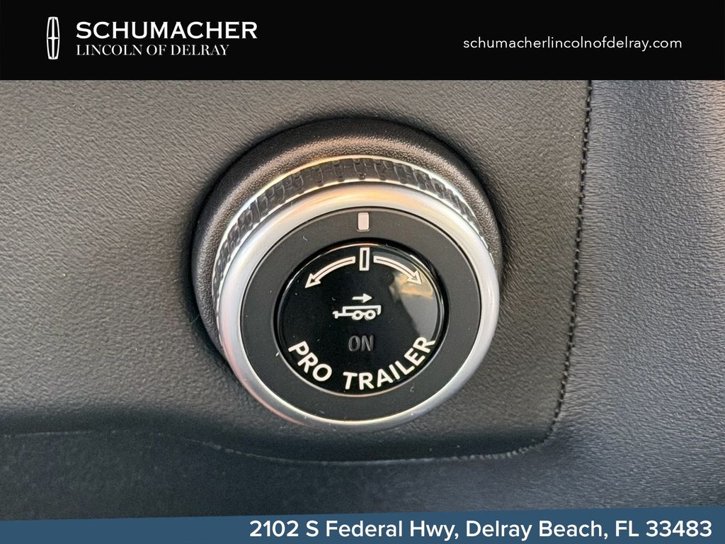 new 2026 Lincoln Navigator car, priced at $87,989