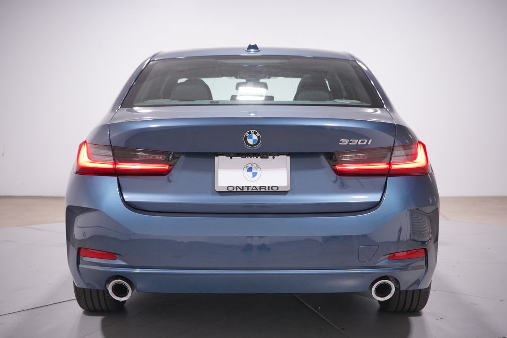 Thumbnail: 2026 BMW 3 Series - 5