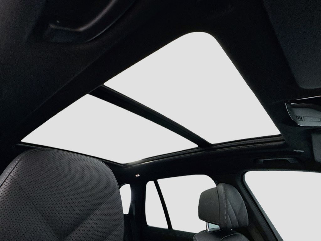 Thumbnail: 2025 BMW X5 - 17