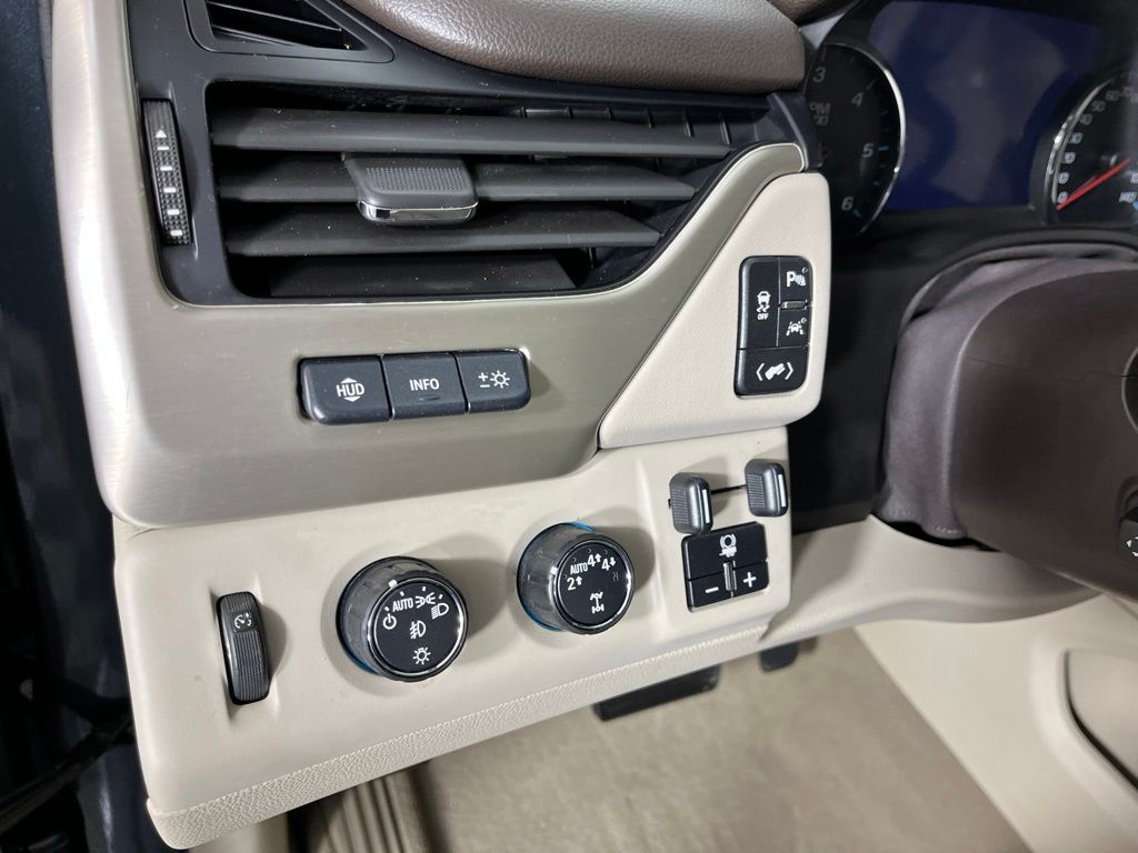 Thumbnail: 2019 GMC Yukon - 29