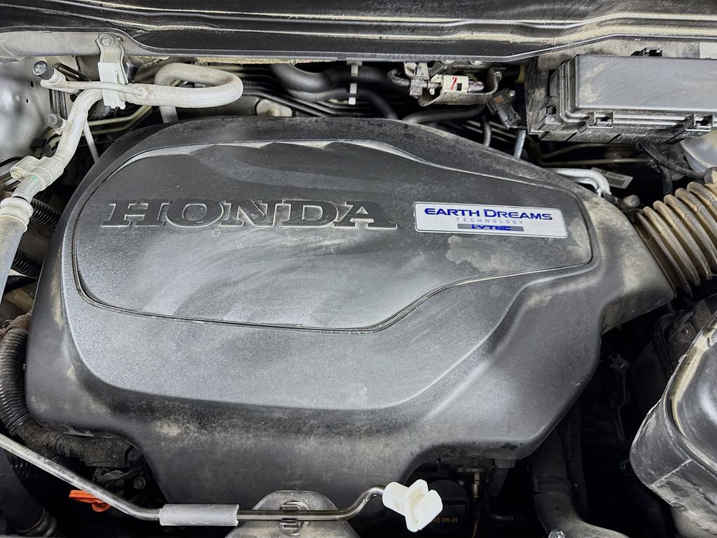 Used Car 2020 Honda Pilot  Touring For Sale Under $30,000 In Austin, Texas