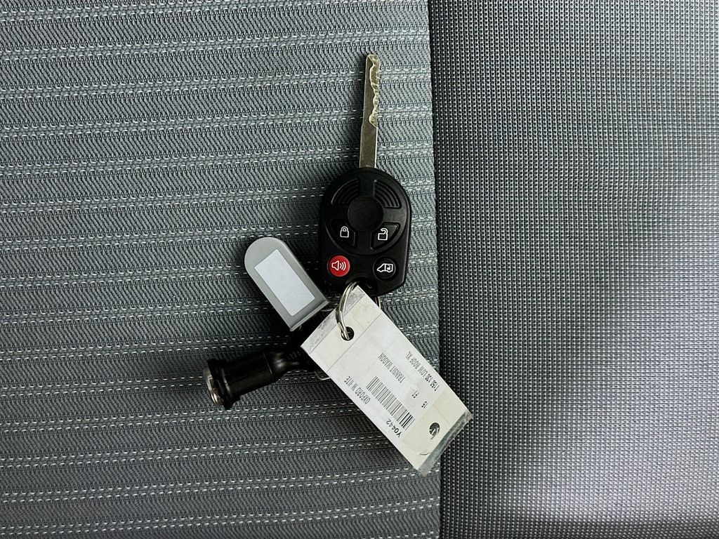 Used 2015 White Ford XLT image 33