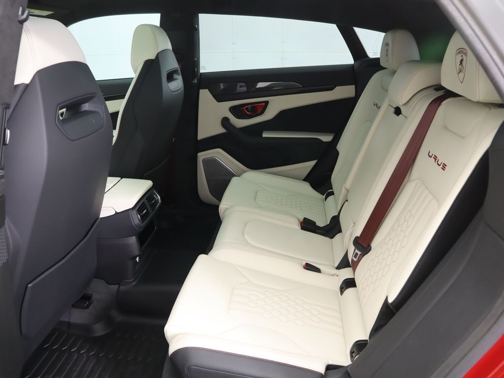 Thumbnail: 2024 Lamborghini Urus - 22