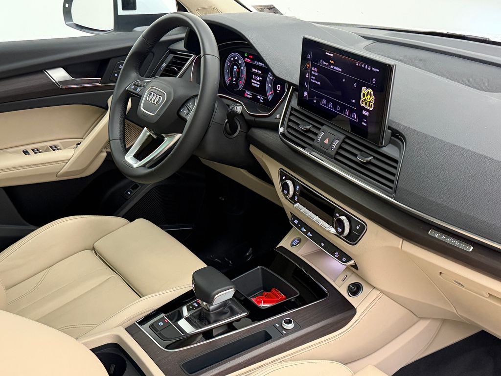 Thumbnail: 2024 Audi Q5 - 12