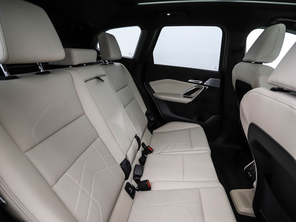 Thumbnail: 2023 BMW X1 - 27