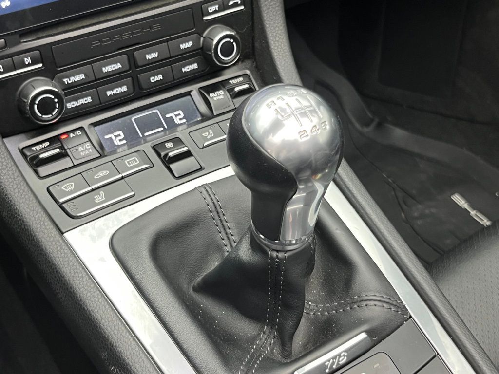 Thumbnail: 2018 Porsche 718 Boxster - 14