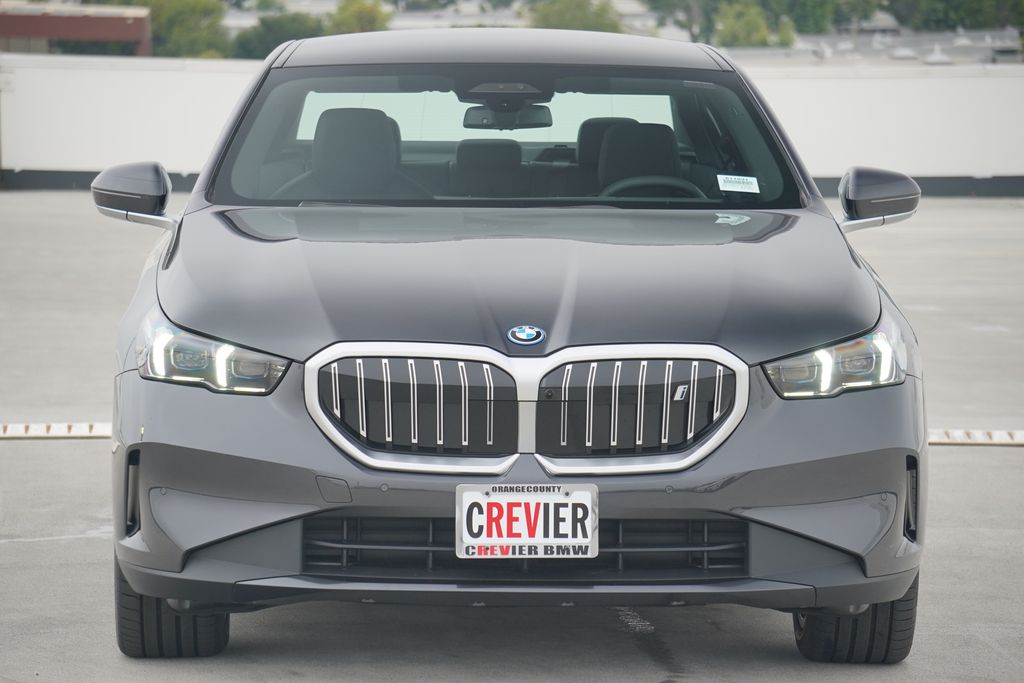 Thumbnail: 2026 BMW i5 - 2