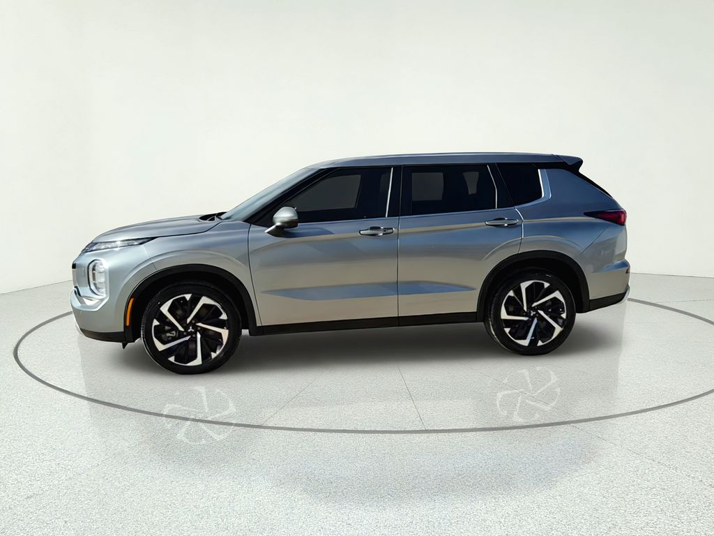2022 Mitsubishi Outlander SE Gray at Emmons Autoplex