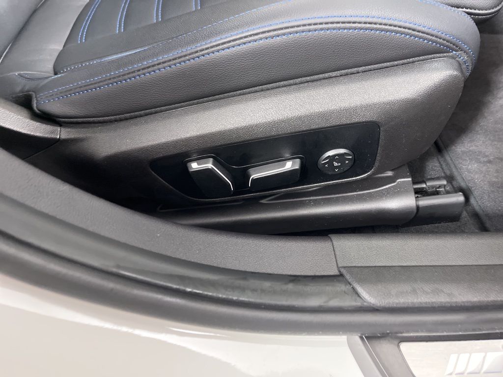 Thumbnail: 2024 BMW 3 Series - 8