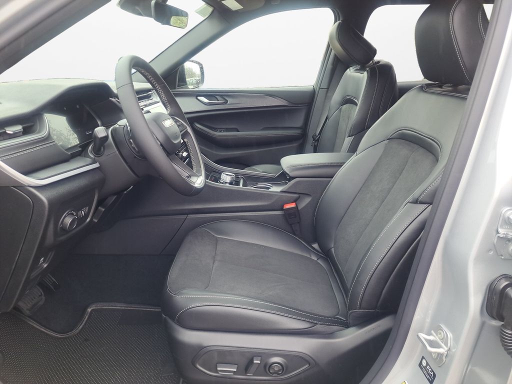 New Car 2025 Jeep Grand Cherokee L  Altitude X For Sale Under $40,000 In Austin, Texas