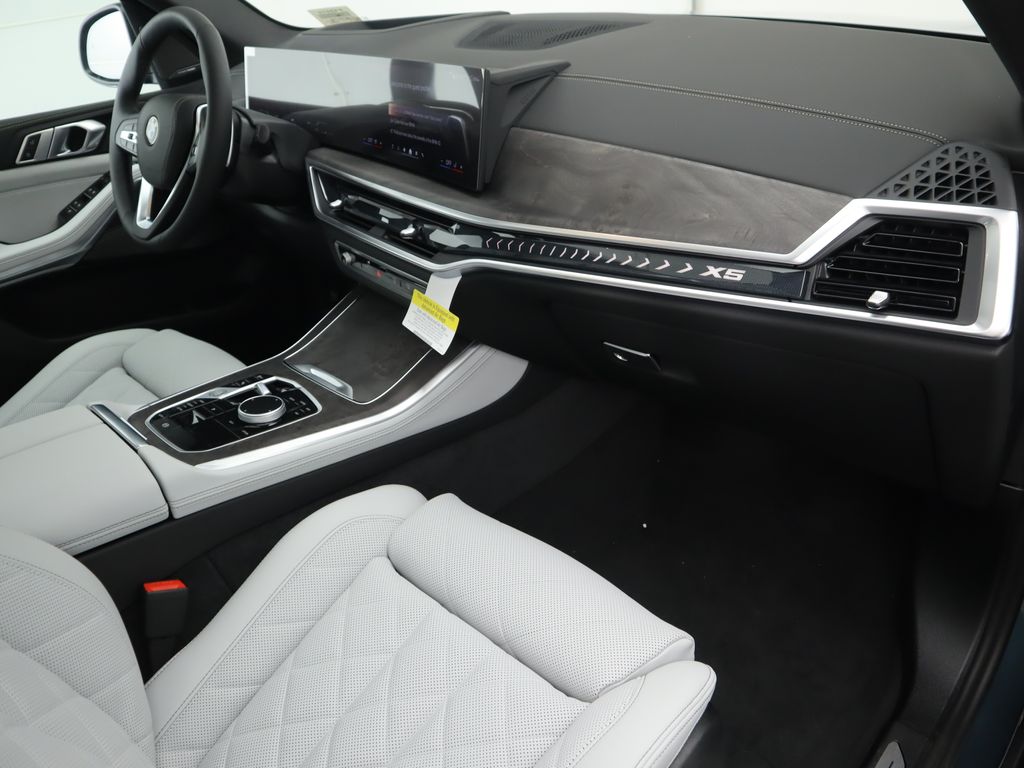 Thumbnail: 2026 BMW X5 - 18