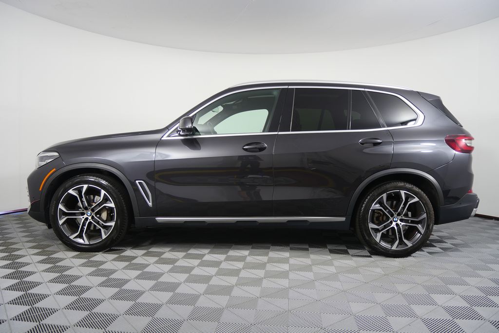Thumbnail: 2021 BMW X5 - 6