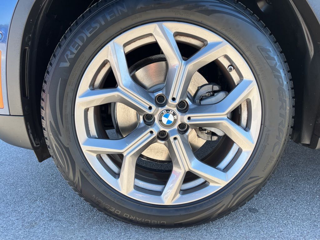 Thumbnail: 2021 BMW X3 - 13