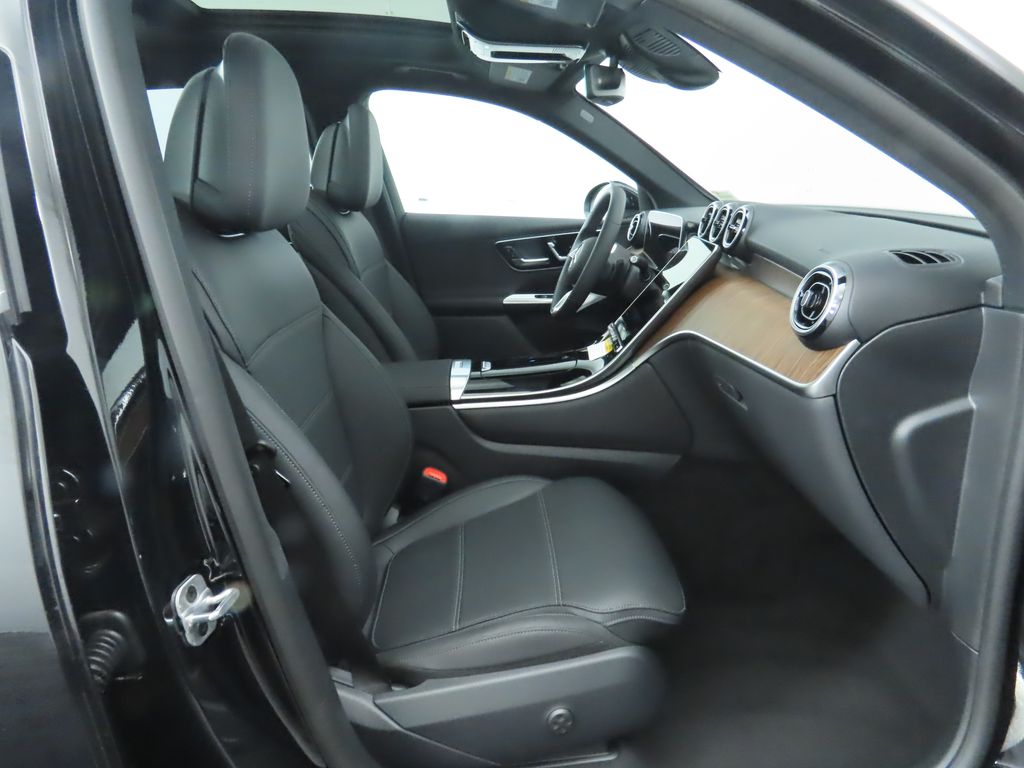 Thumbnail: 2025 Mercedes-Benz GLC - 20