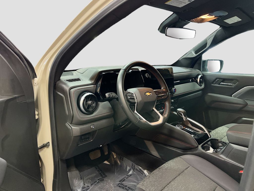 Used 2024 Sand Dune Metallic Chevrolet Z71 image 9