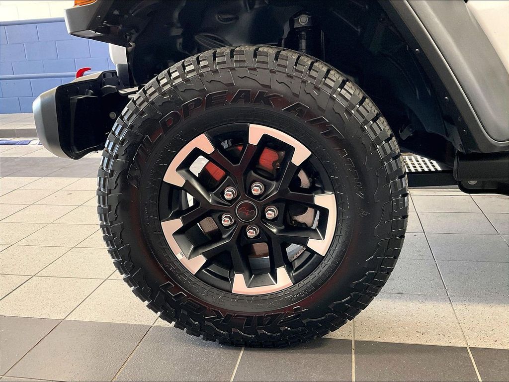 2026 Jeep Gladiator — photo 7