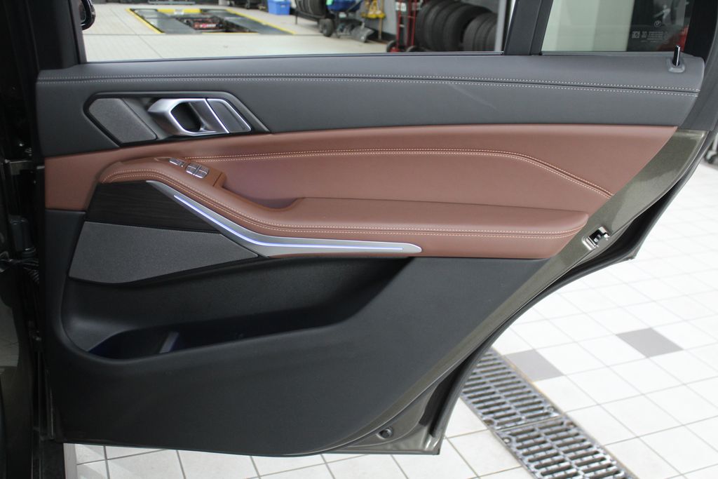 2024 BMW X7 xDrive40i 31
