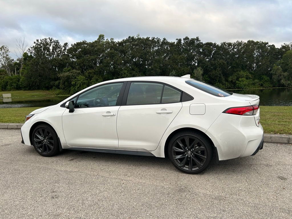 Thumbnail: 2025 Toyota Corolla - 3