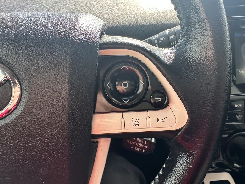 2016 Toyota Prius Three