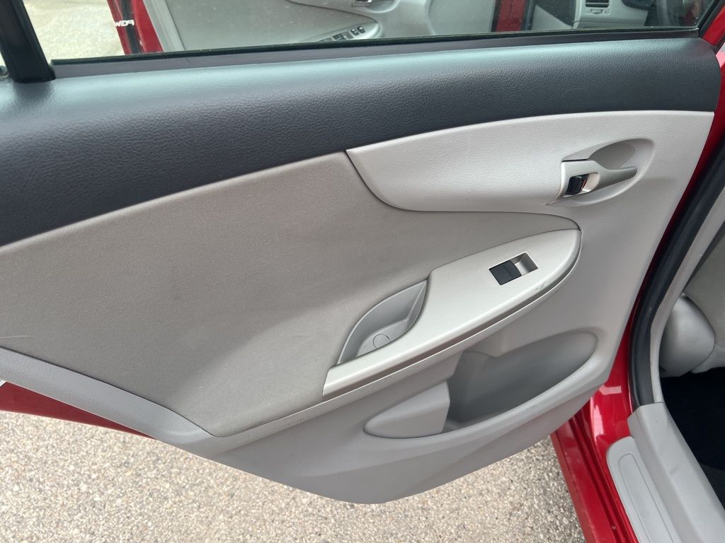 2013 Toyota Corolla L photo
