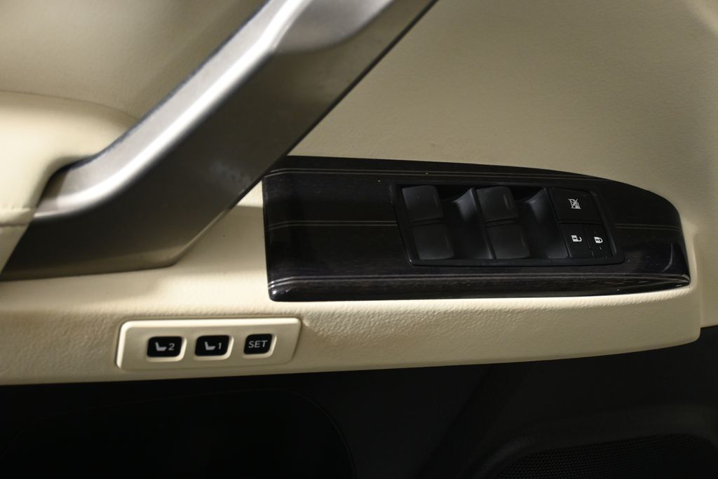 Thumbnail: 2020 Lexus GX - 30