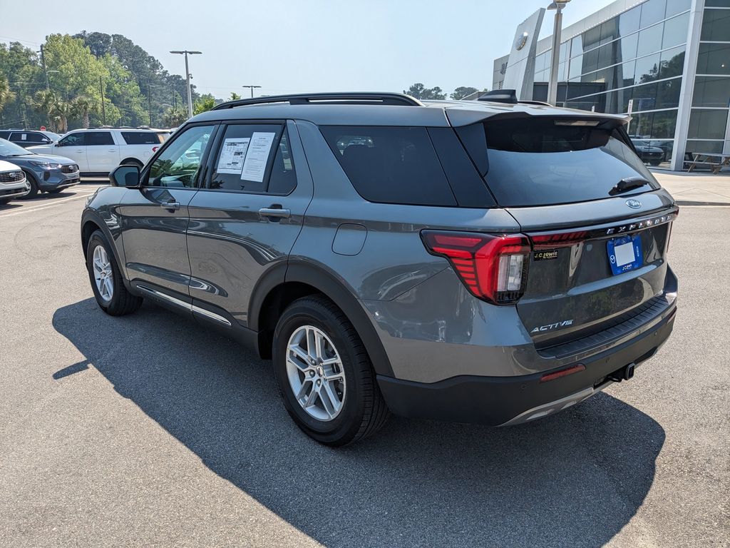 2025 Ford Explorer Active