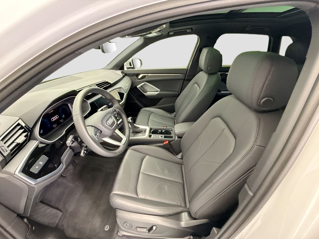 Thumbnail: 2025 Audi Q3 - 17