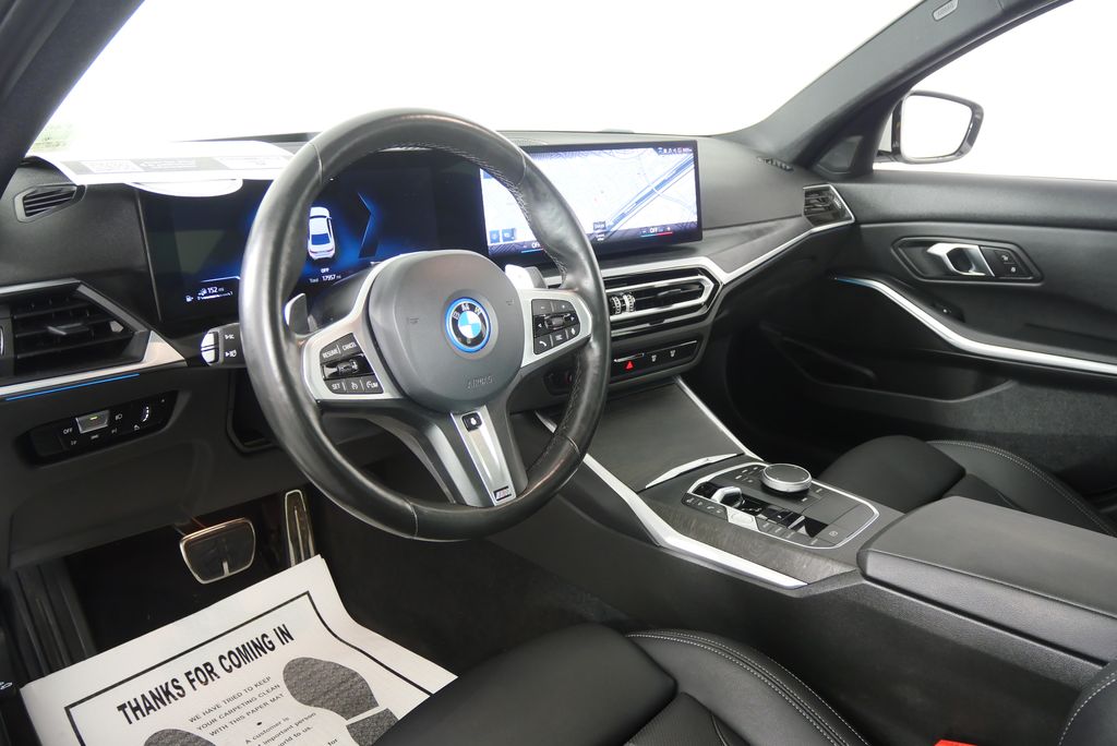 Thumbnail: 2024 BMW 3 Series - 13