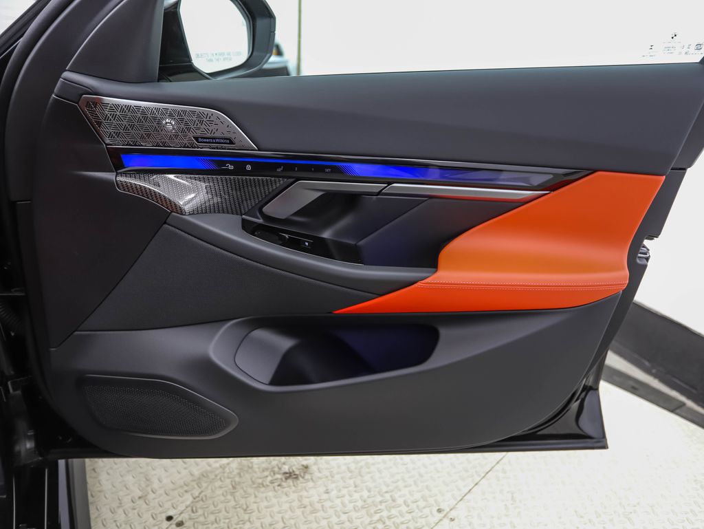Thumbnail: 2027 BMW M5 - 30