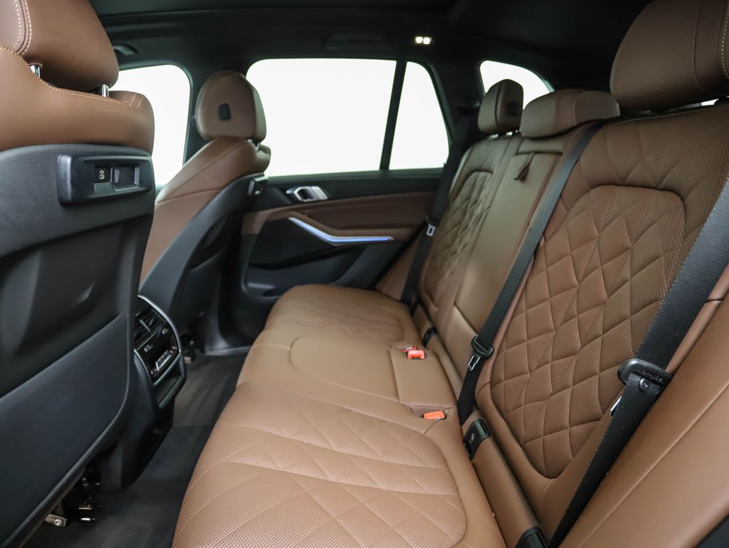 Thumbnail: 2023 BMW X5 - 22