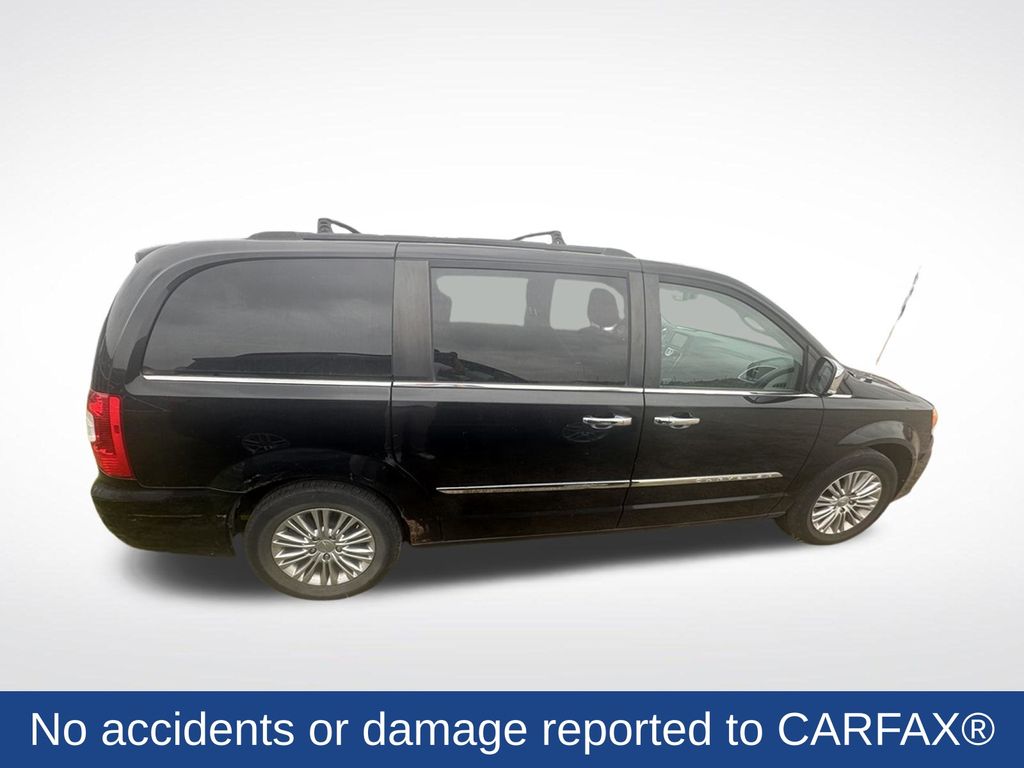 2015 Chrysler Town & Country Touring-L