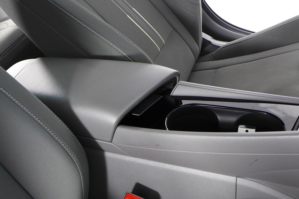 Thumbnail: 2023 Hyundai Elantra - 16