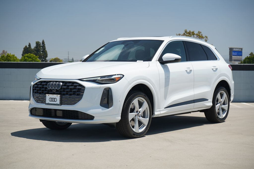 Thumbnail: 2026 Audi Q5 - 1