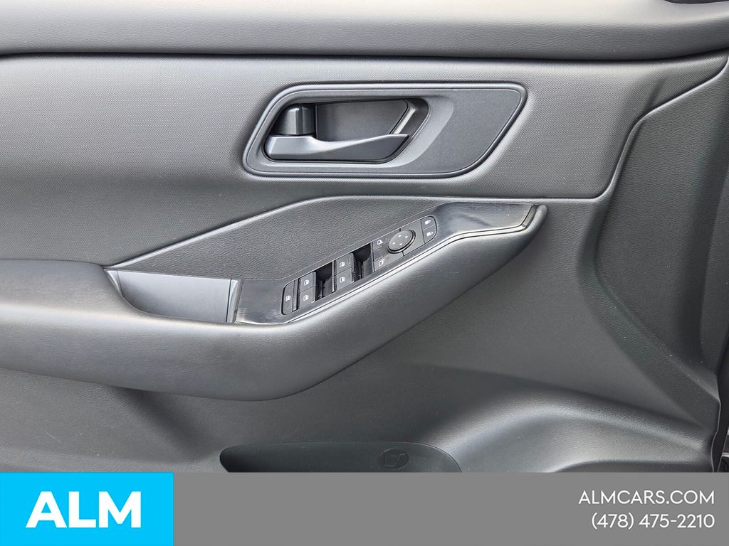 Used 2024 Silver Nissan S image 28
