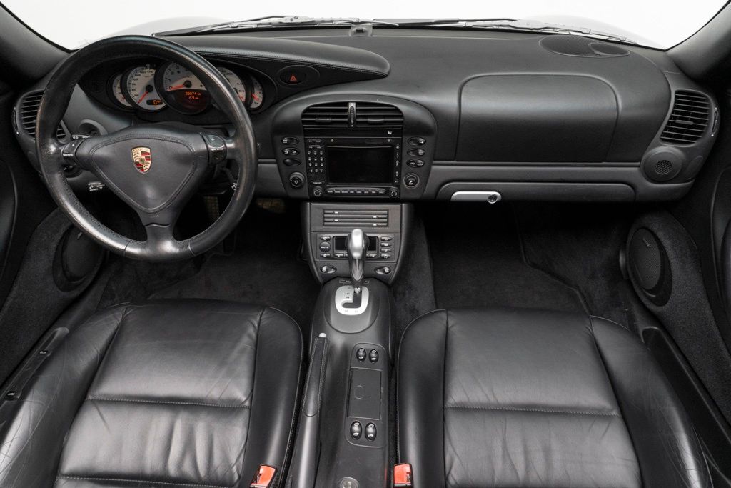 2004 Porsche 911 - Thumbnail 2