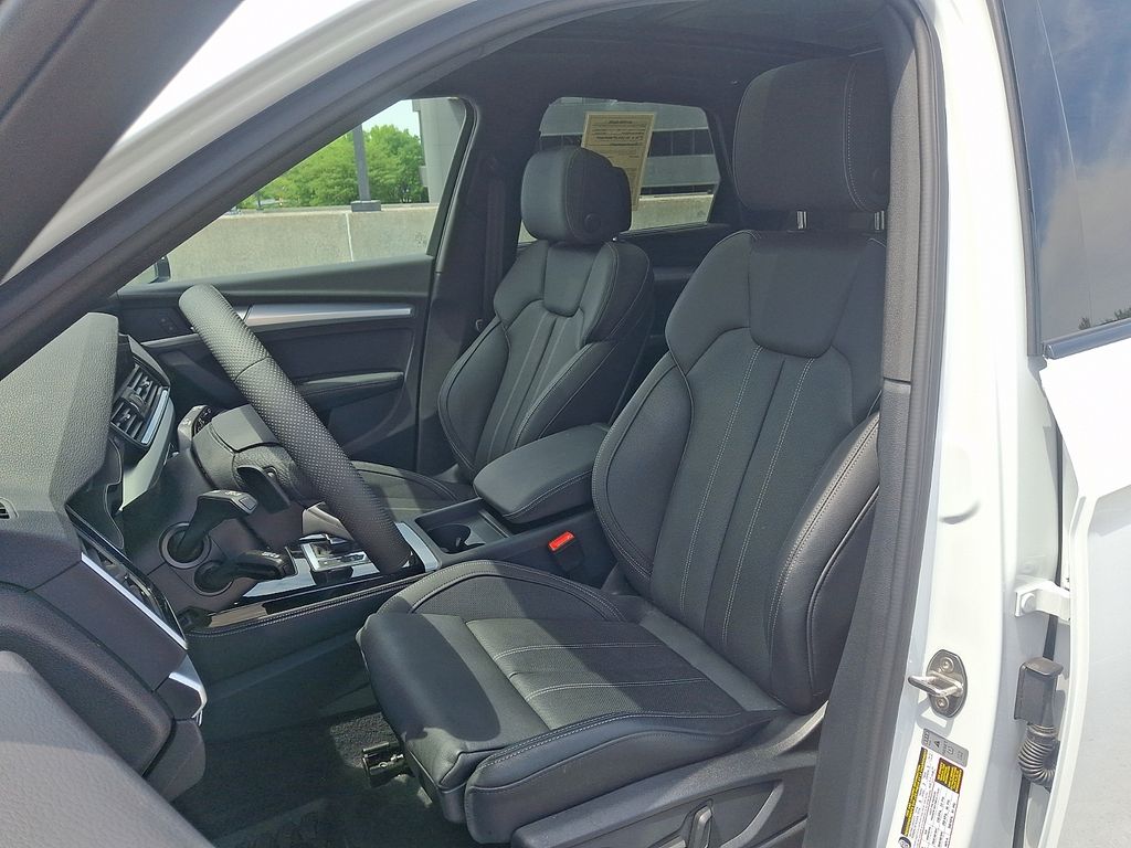 Thumbnail: 2025 Audi Q5 - 5