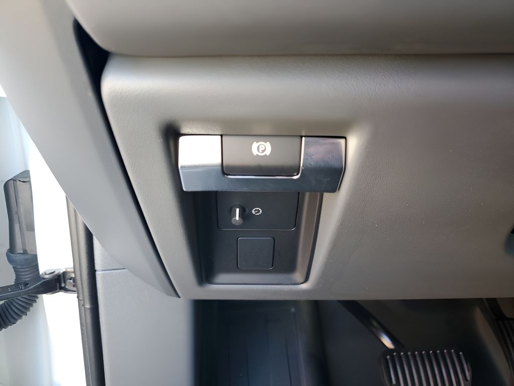 Used Car 2024 Land Rover Defender 110  X-dynamic Se For Sale Under $70,000 In Austin, Texas