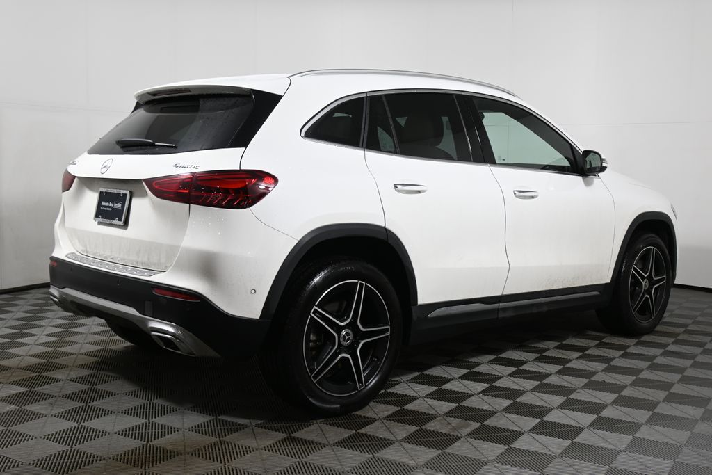 Thumbnail: 2026 Mercedes-Benz GLA - 10