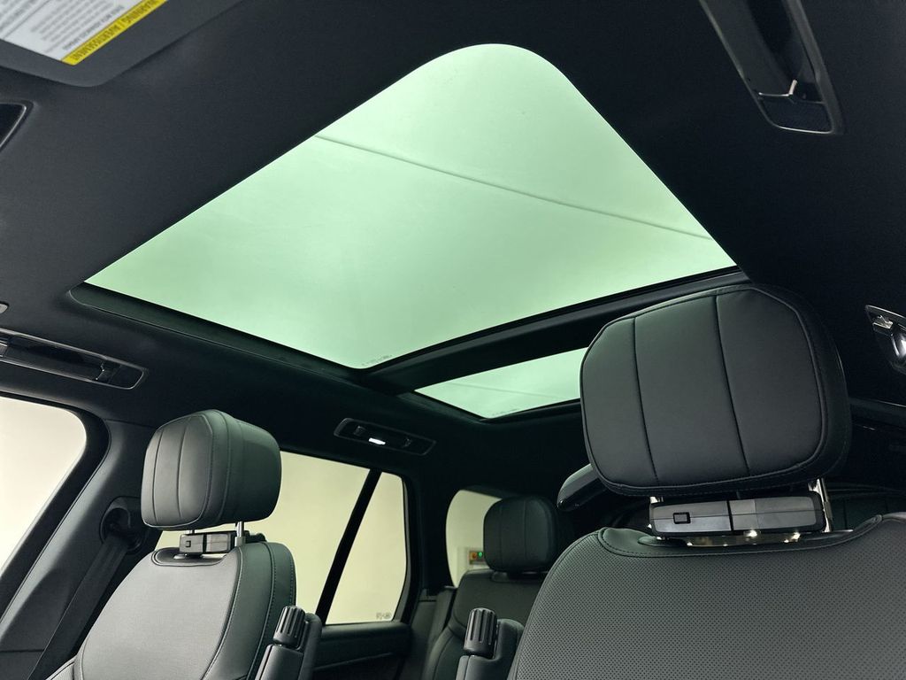 Thumbnail: 2026 Land Rover Range Rover - 10