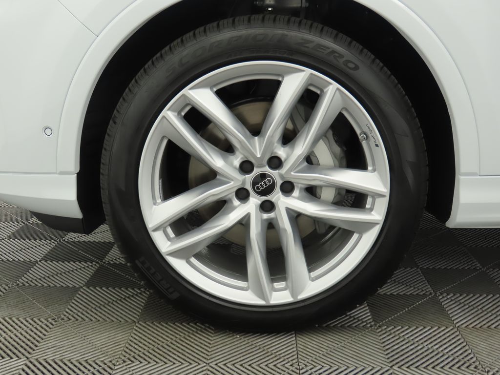 Thumbnail: 2025 Audi Q7 - 32