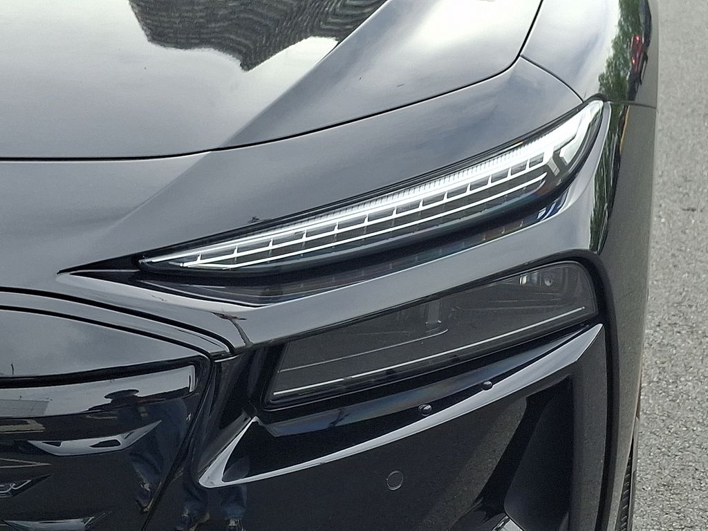 Thumbnail: 2025 Audi e-tron S - 9