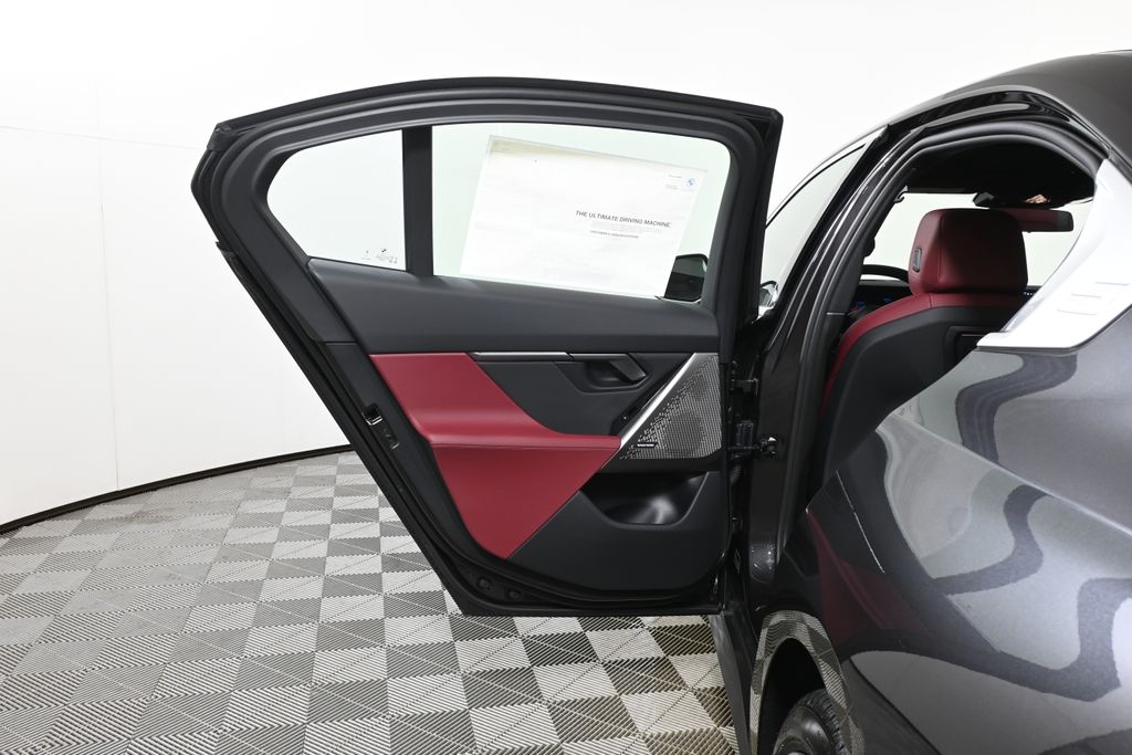 Thumbnail: 2026 BMW 5 Series - 31