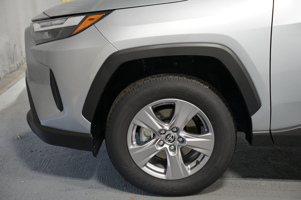 Thumbnail: 2025 Toyota RAV4 - 5