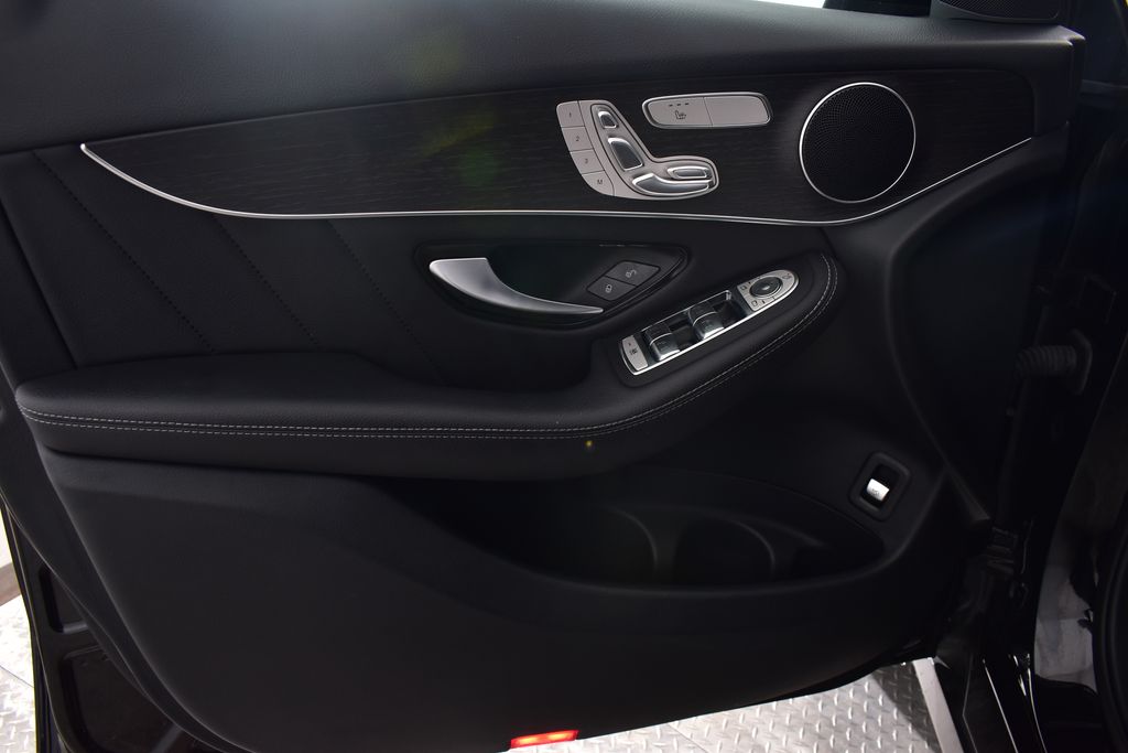 Thumbnail: 2021 Mercedes-Benz GLC - 11