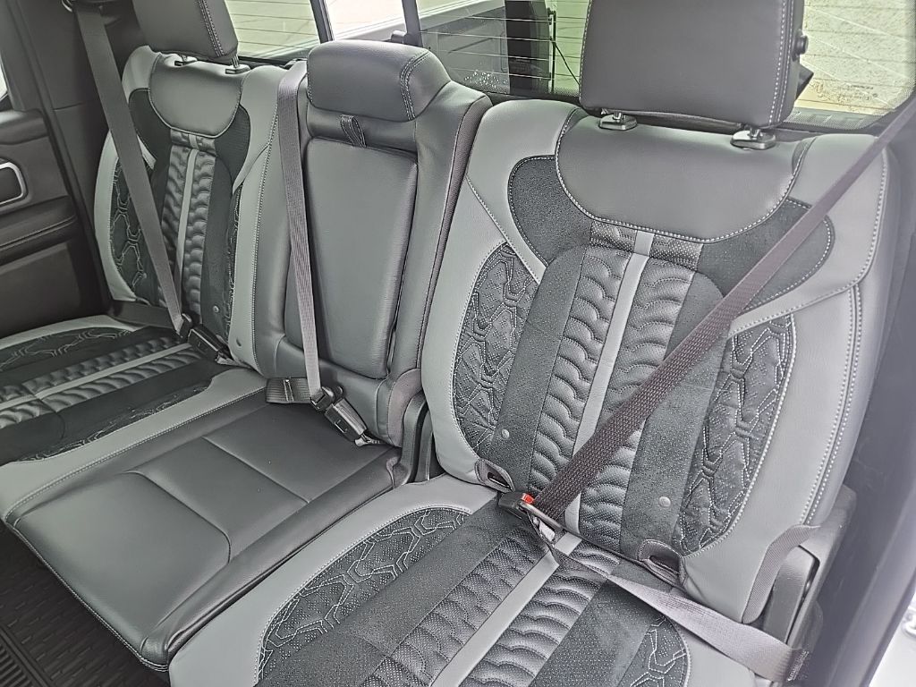 Used 2025 White Ram Big Horn/Lone Star image 56